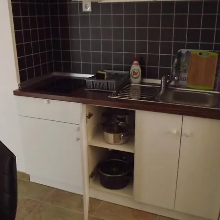 5 Double Bed & Bidet Sleeps 2 Guests Appartamento *