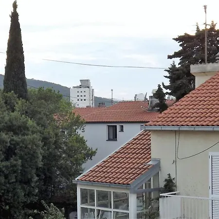 5 Double Bed & Bidet Sleeps 2 Guests Appartamento